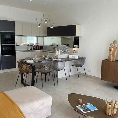 Appartement Grand - *