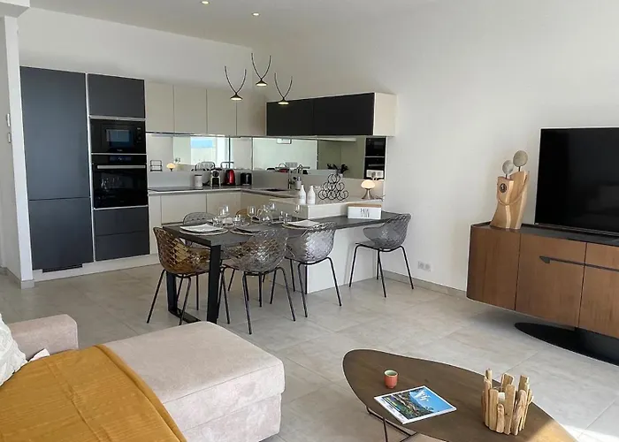 Apartamento Grand - *